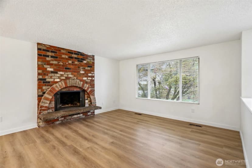 Property photo for 22904 41st Place Sw, Mountlake Terrace photo 6