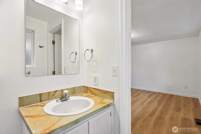 Property photo for 22904 41st Place Sw, Mountlake Terrace photo 18