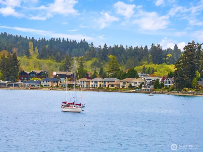 Property photo for 4475 Pleasant Beach Drive Ne, Bainbridge Island photo 21