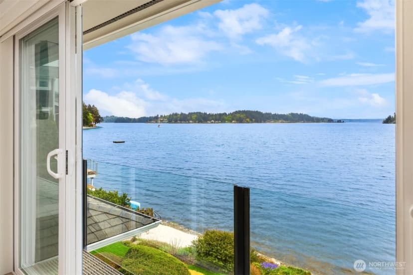 Property photo for 4475 Pleasant Beach Drive Ne, Bainbridge Island photo 30