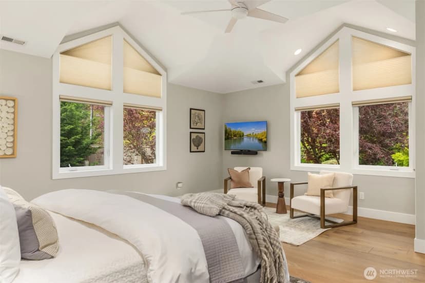 Property photo for 4475 Pleasant Beach Drive Ne, Bainbridge Island photo 34