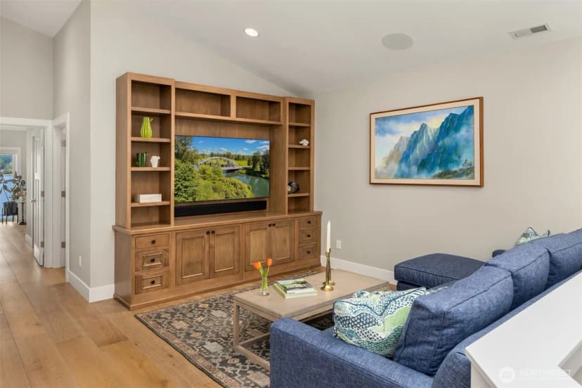 Property photo for 4475 Pleasant Beach Drive Ne, Bainbridge Island photo 24