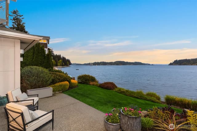 Property photo for 4475 Pleasant Beach Drive Ne, Bainbridge Island photo 2