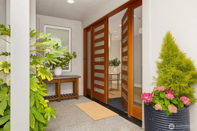 Property photo for 4475 Pleasant Beach Drive Ne, Bainbridge Island photo 4