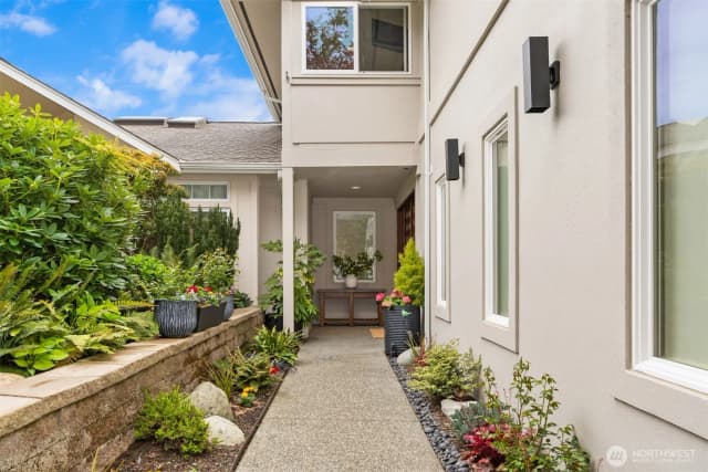 Property photo for 4475 Pleasant Beach Drive Ne, Bainbridge Island photo 3