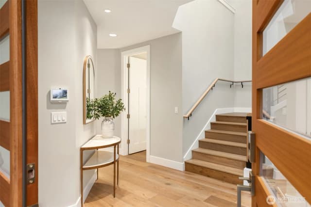 Property photo for 4475 Pleasant Beach Drive Ne, Bainbridge Island photo 5