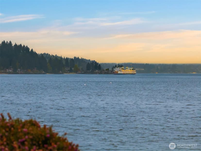 Property photo for 4475 Pleasant Beach Drive Ne, Bainbridge Island photo 39