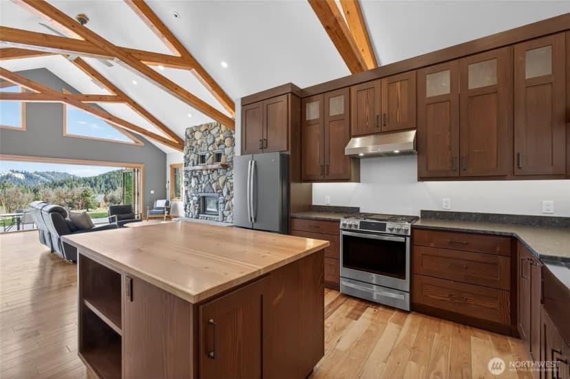 Property photo for 215 Lois Lane, Leavenworth photo 10