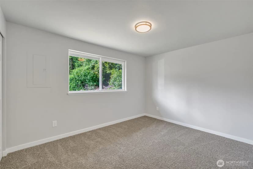 Property photo for 12833 9th Avenue Sw, Burien photo 26