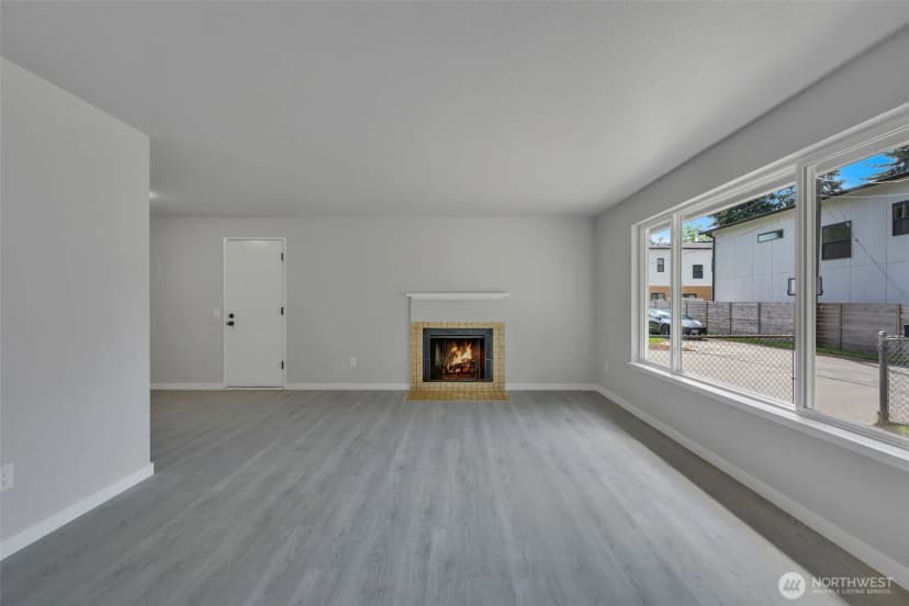Property photo for 12833 9th Avenue Sw, Burien photo 7