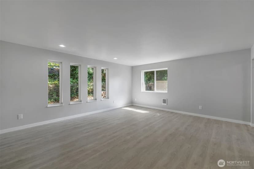 Property photo for 12833 9th Avenue Sw, Burien photo 21