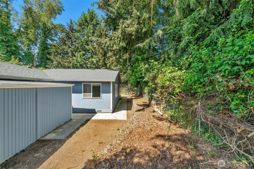 Property photo for 12833 9th Avenue Sw, Burien photo 35