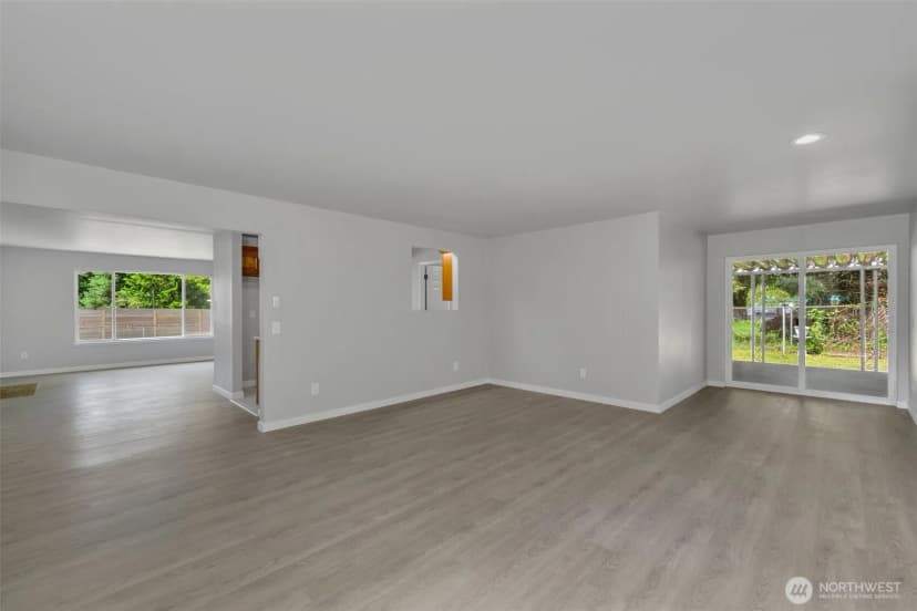 Property photo for 12833 9th Avenue Sw, Burien photo 9