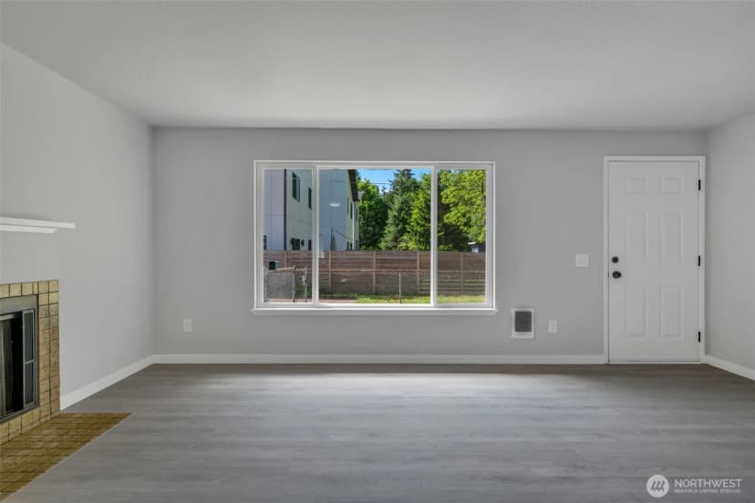 Property photo for 12833 9th Avenue Sw, Burien photo 5