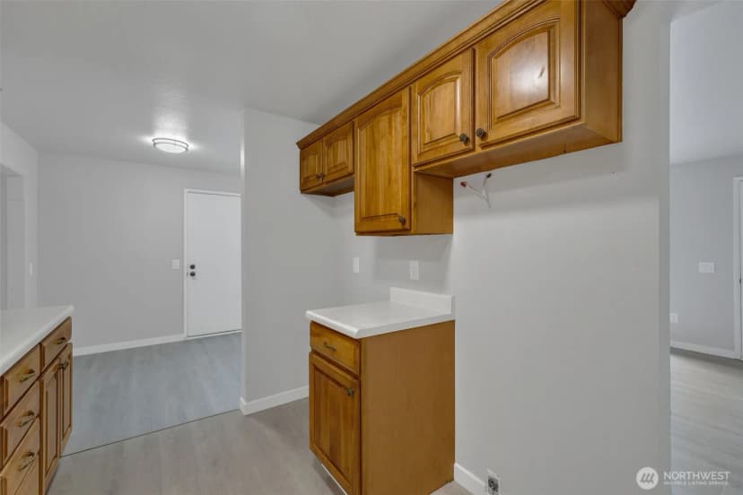 Property photo for 12833 9th Avenue Sw, Burien photo 13