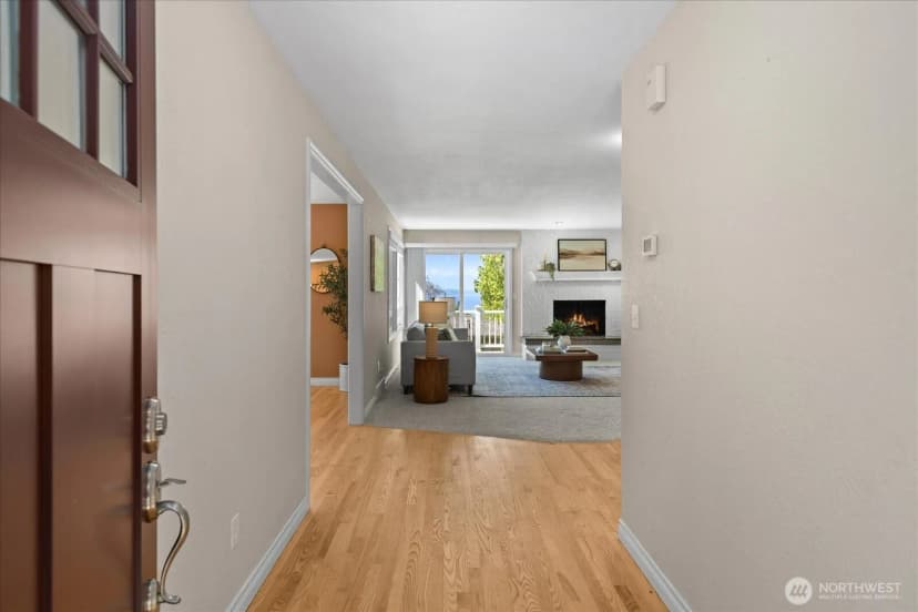 Property photo for 16209 70th Place W, Edmonds photo 4