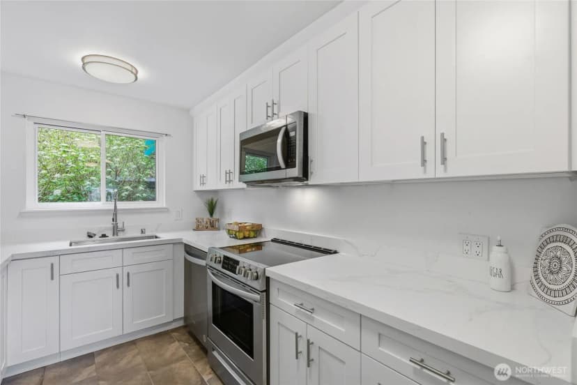 Property photo for 13217 15th Avenue Ne #a8, Seattle photo 14