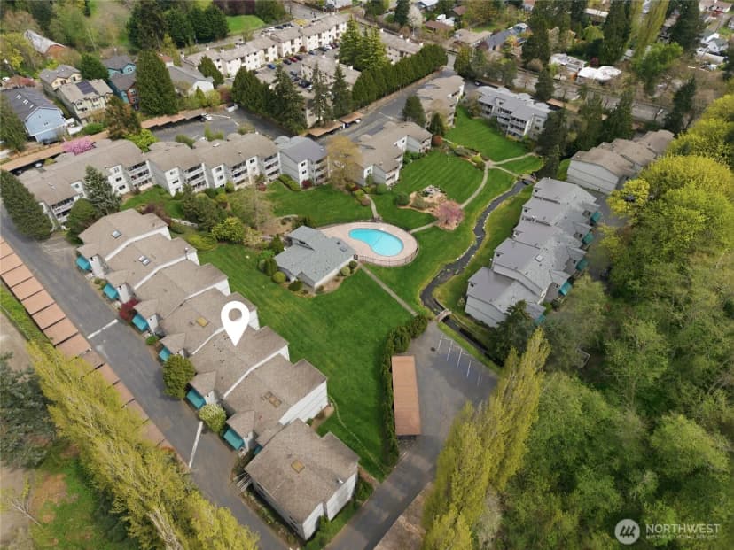 Property photo for 13217 15th Avenue Ne #a8, Seattle photo 32