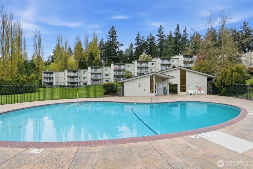 Property photo for 13217 15th Avenue Ne #a8, Seattle photo 28