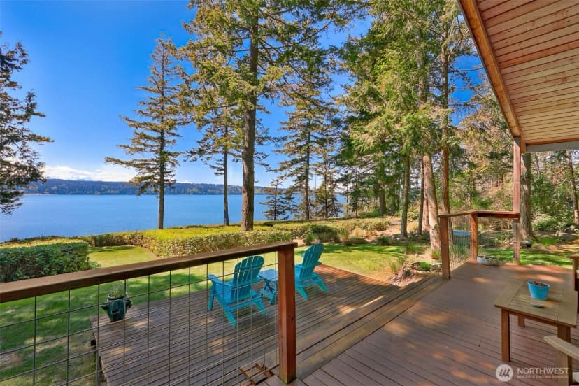 Property photo for 3392 Harbor View Drive, Langley photo 13