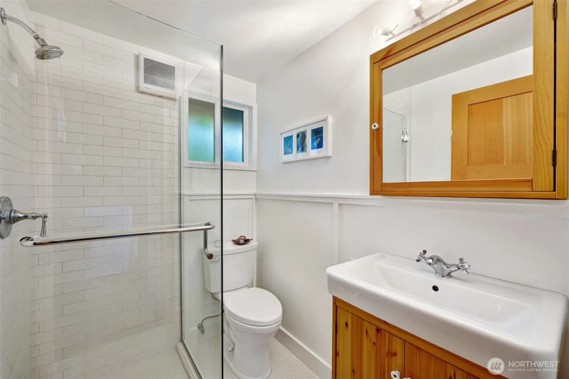 Property photo for 3392 Harbor View Drive, Langley photo 12