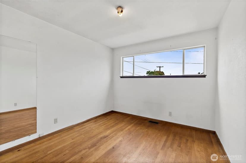 Property photo for 8403 S 120th St, Seattle photo 18