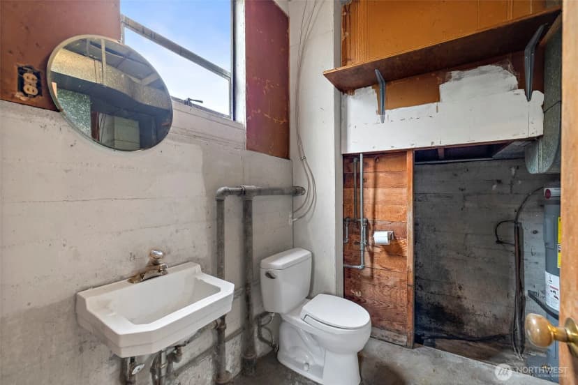 Property photo for 8403 S 120th St, Seattle photo 28