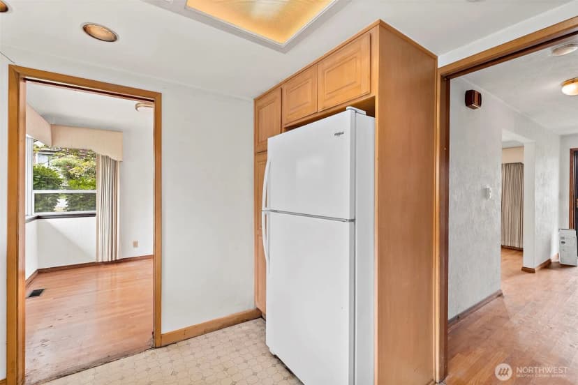 Property photo for 8403 S 120th St, Seattle photo 17