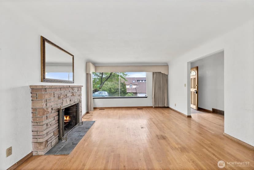 Property photo for 8403 S 120th St, Seattle photo 10
