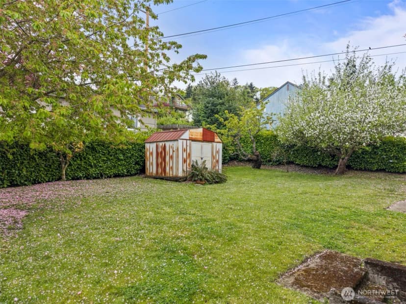 Property photo for 8403 S 120th St, Seattle photo 3
