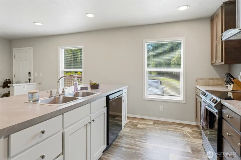 Property photo for 110 E Lavender Lane, Shelton photo 9