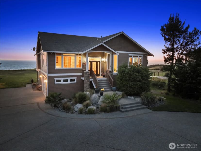 Property photo for 813 Bergwacht Place, Coupeville photo 3