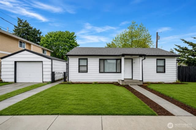 Property photo for 904 B Street Se, Auburn