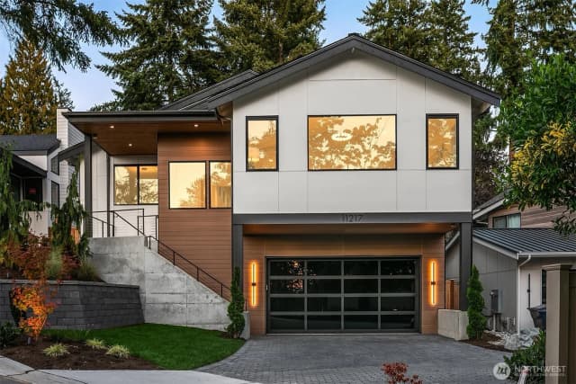 Property photo for 11217 Ne 103rd Place, Kirkland