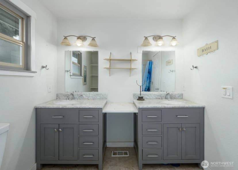 Property photo for 1111 W 15th Street, Port Angeles photo 14