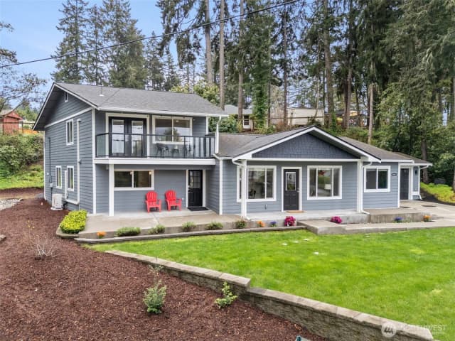 Property photo for 3021 Marine Drive, Bremerton photo 2