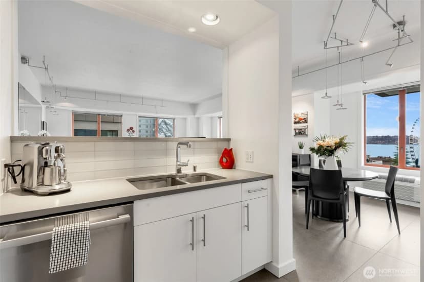 Property photo for 98 Union Street #206, Seattle photo 13