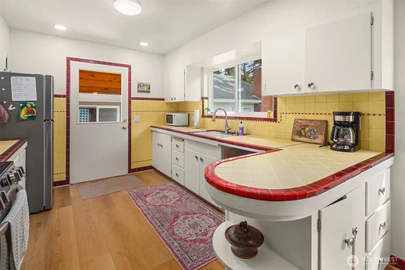 Property photo for 1707 8th Street, Anacortes photo 11