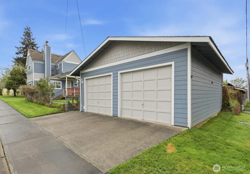 Property photo for 2602 Harrison Avenue, Everett photo 33