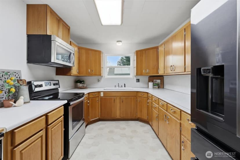 Property photo for 2602 Harrison Avenue, Everett photo 13