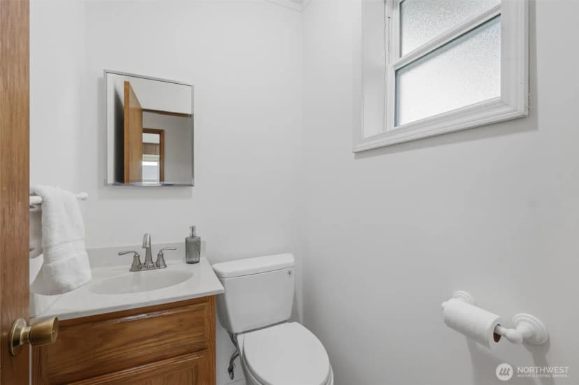 Property photo for 2602 Harrison Avenue, Everett photo 21