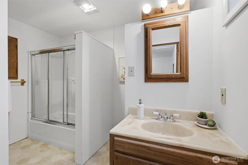 Property photo for 2602 Harrison Avenue, Everett photo 19