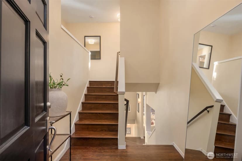 Property photo for 10835 Arroyo Beach Place Sw, Seattle photo 7