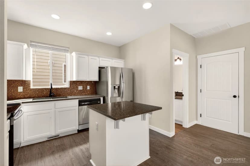 Property photo for 335 Ne Graham Avenue, Renton photo 8