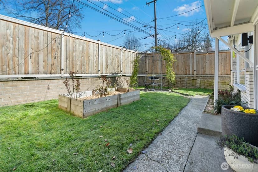 Property photo for 219 Sw 108th Street, Seattle photo 20