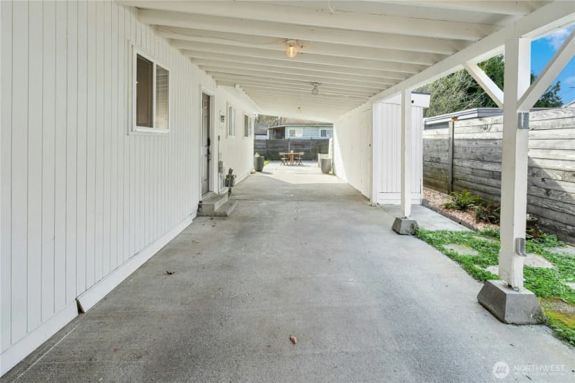 Property photo for 219 Sw 108th Street, Seattle photo 21
