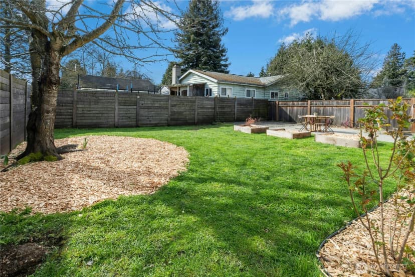 Property photo for 219 Sw 108th Street, Seattle photo 23