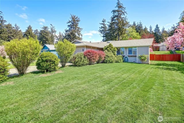 Property photo for 2180 Westwood Place, Oak Harbor photo 2