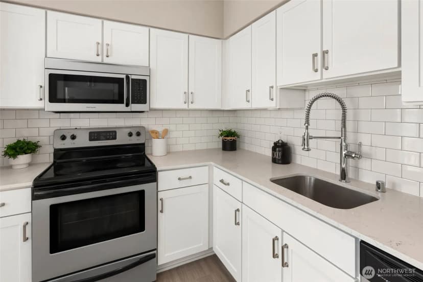 Property photo for 11415 Slater Avenue Ne #206, Kirkland photo 13