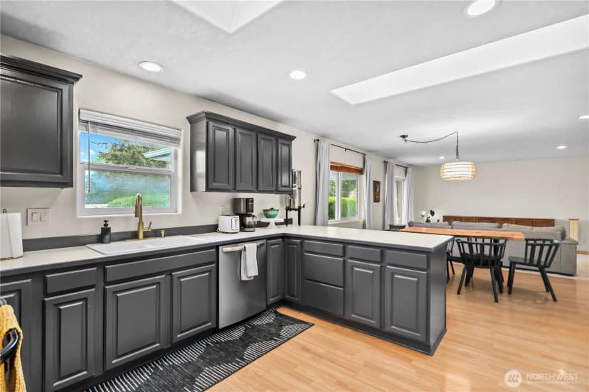 Property photo for 21 Monroe Drive, Cathlamet photo 9